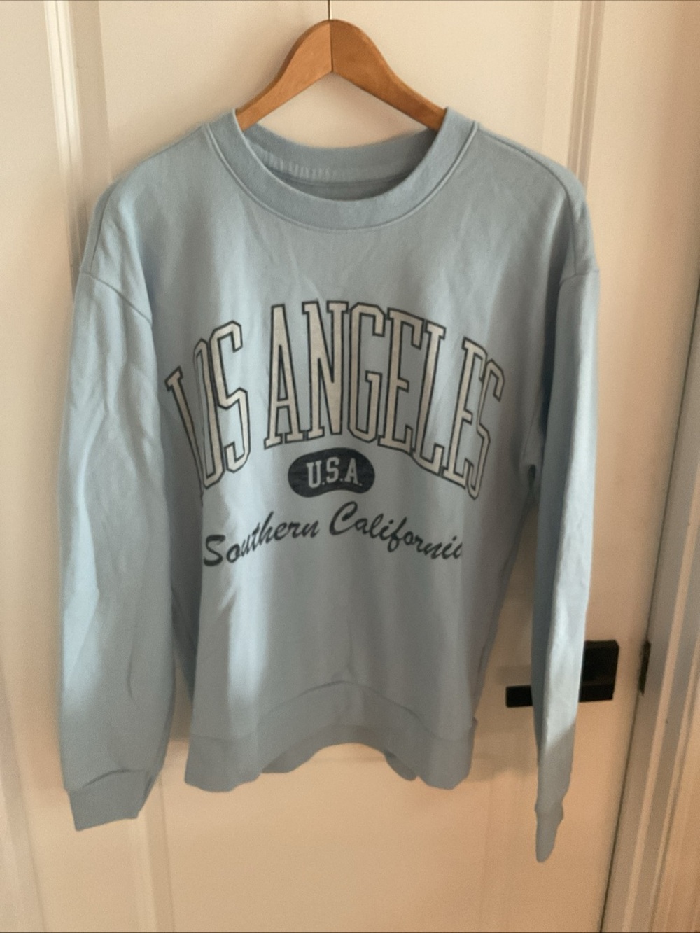 Hollister - Light Blue Los Angeles Crewneck Sweatshirt - Men’s Size Large